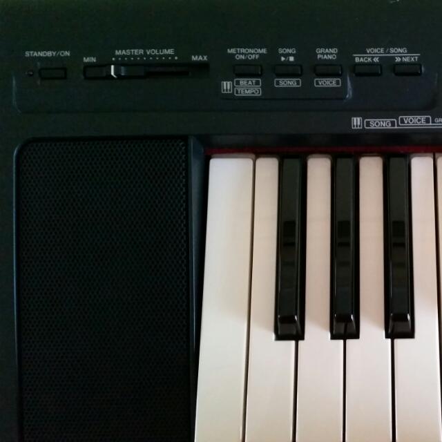 YAMAHA PORTABLE GRAND NP30 KEYBOARD, Hobbies & Toys, Music & Media, Musical Instruments on