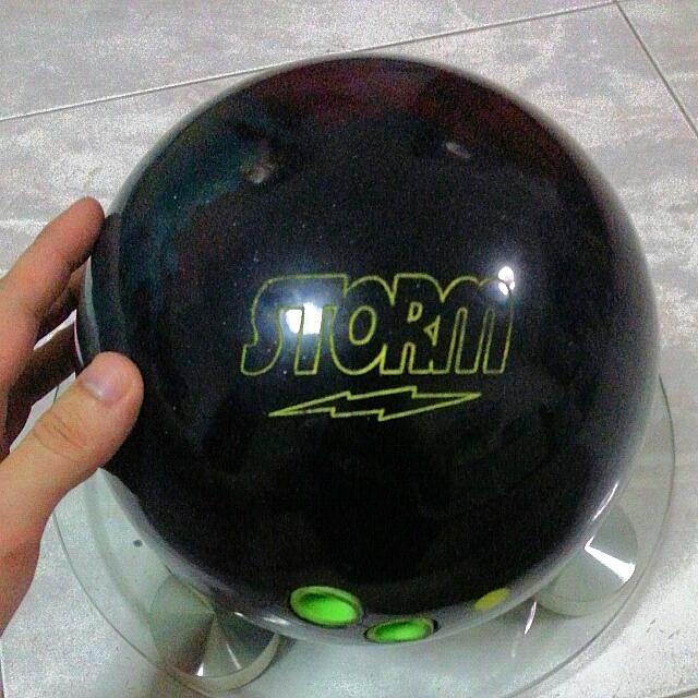 14.0 Lb Storm 2nd Dimension Reactive Bowling Ball, Sports Equipment