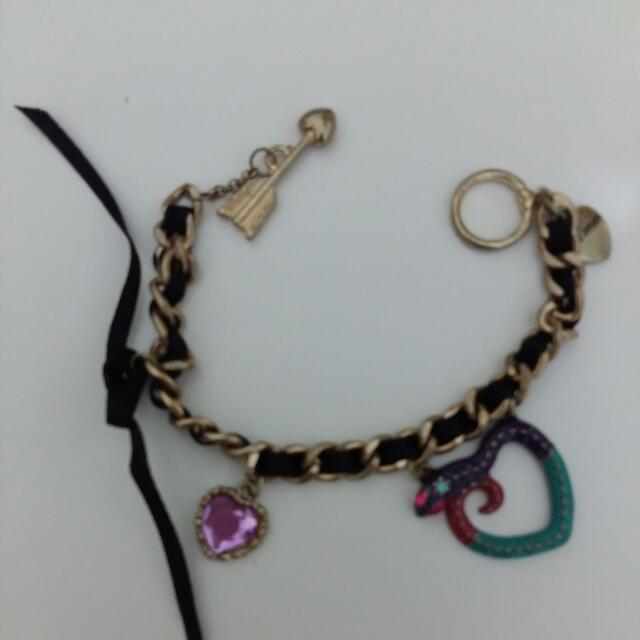 Betsey johnson outlet bangle bracelets