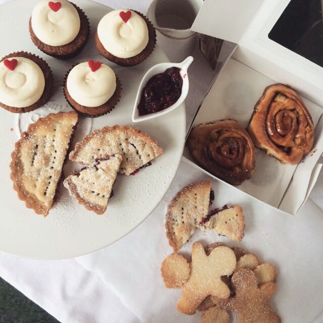 Christmas Themed Dessert Boxes Women S Fashion On Carousell