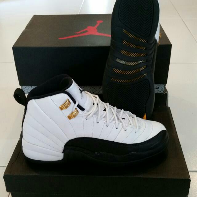 aj 12 taxi