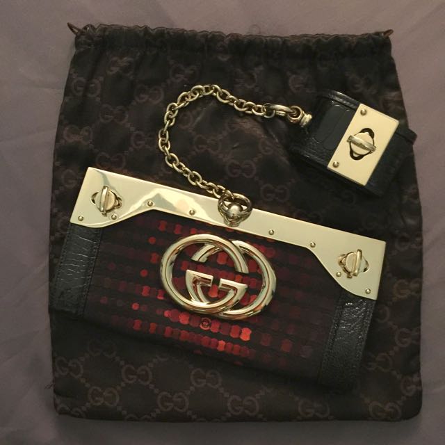 gucci clutch on chain