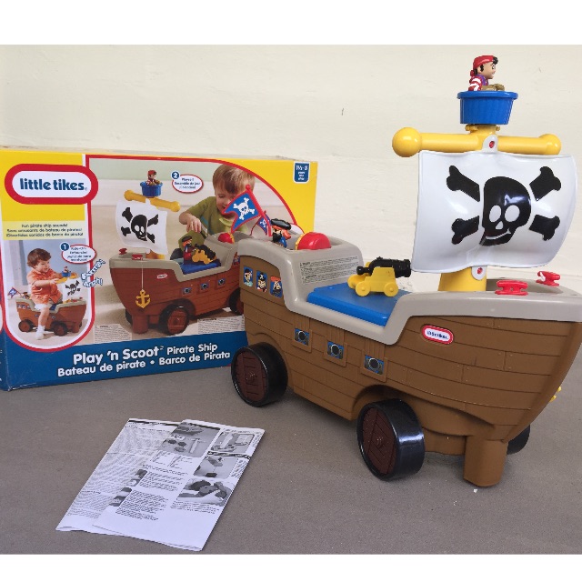 play n scoot pirate ship