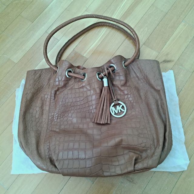 michael kors ring tote