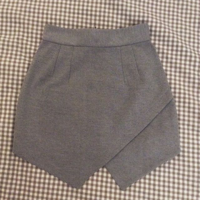 A greyhound skirt sales