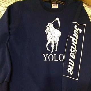 SKATOPIA x SURPRISE ME  YOLO COLLEGE SWEATSHIRT 聯名大學T