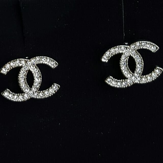 Chanel-Inspired Double C Love Heart Earrings with Diamonds – El blin-blín