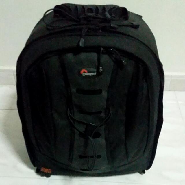 lowepro rolling computrekker aw