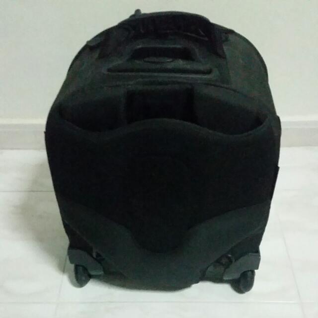 lowepro rolling computrekker aw