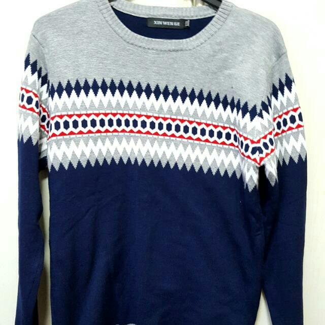 Brand New Stylish Sweater With Diamond Prints Just In Time For