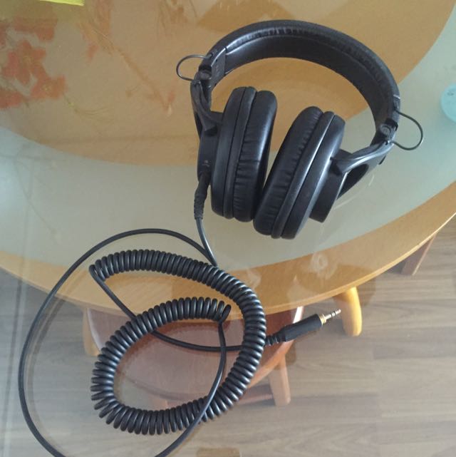 Shure SRH 440, Computers & Tech, Parts & Accessories, Cables & Adaptors ...