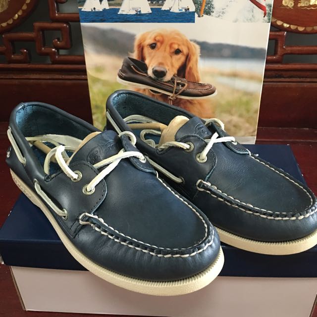 Sperry store shoes cost