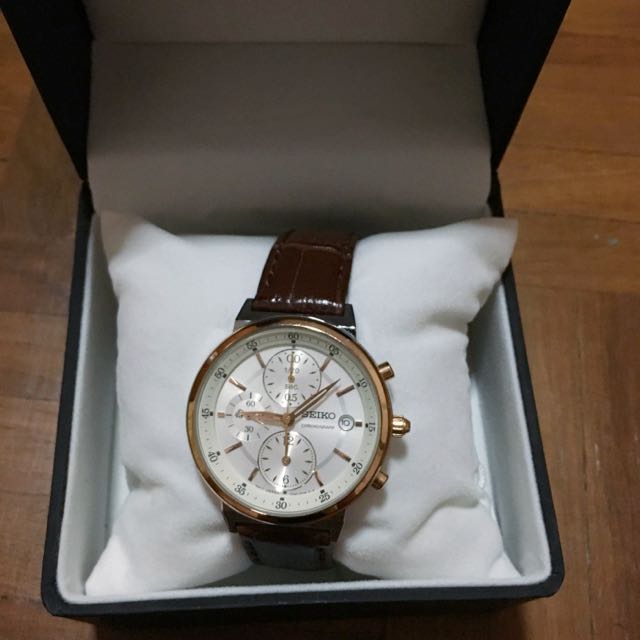 Seiko Chronograph Women Watch, Women's Fashion, Watches & Accessories,  Watches on Carousell