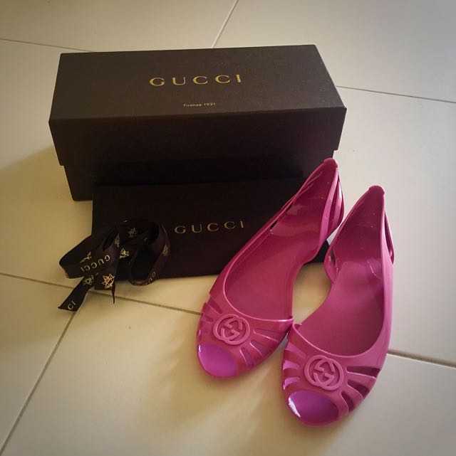 Gucci marola jelly flats 2025