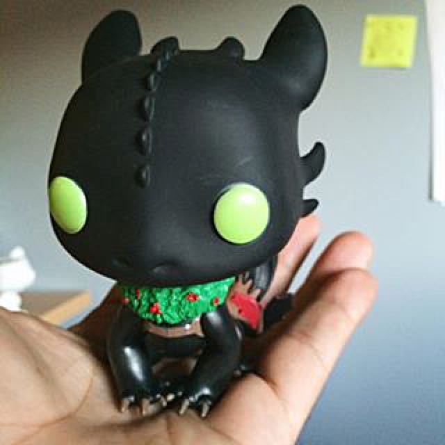 holiday toothless funko
