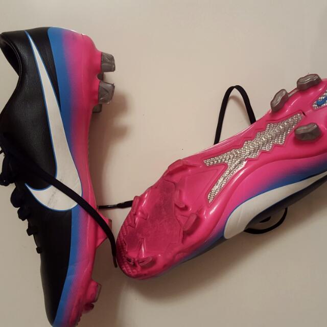 NiKE Mercury Boots CR7 Women s Fashion Footwear Sneakers on Carousell