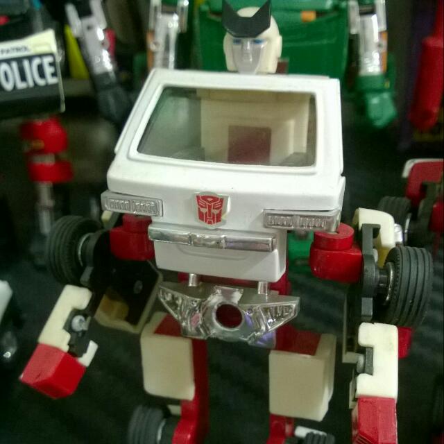 Transformers Encore Reissue Ratchet and Ironside Loose with Box