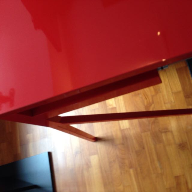 Bludot Desk 51 Red Furniture On Carousell