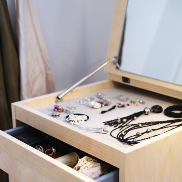 Malm jewelry chest deals