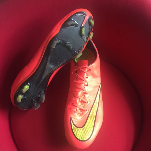 nike hypervenom phantom 3 elite red