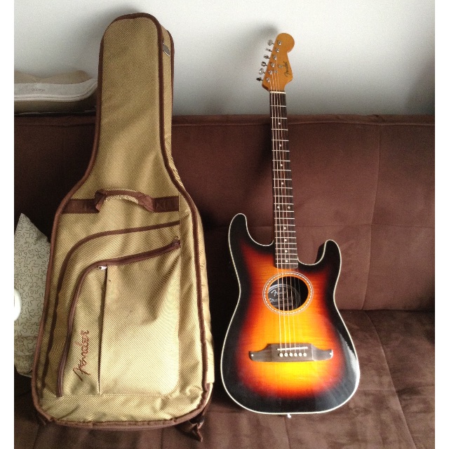 Fender stratacoustic case sale