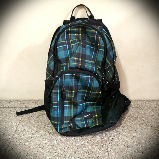 Plaid sales nike backpack