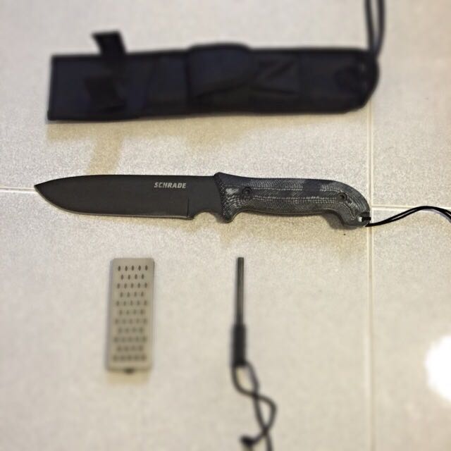 Schrade Frontier Knife L W Ferro Rod Sharpening Stone Everything Else On Carousell