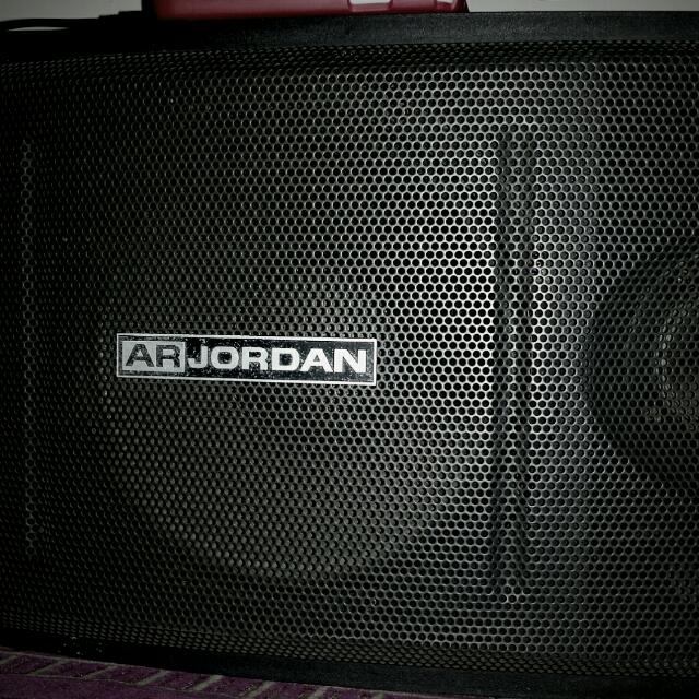 speaker jordan 12 inch