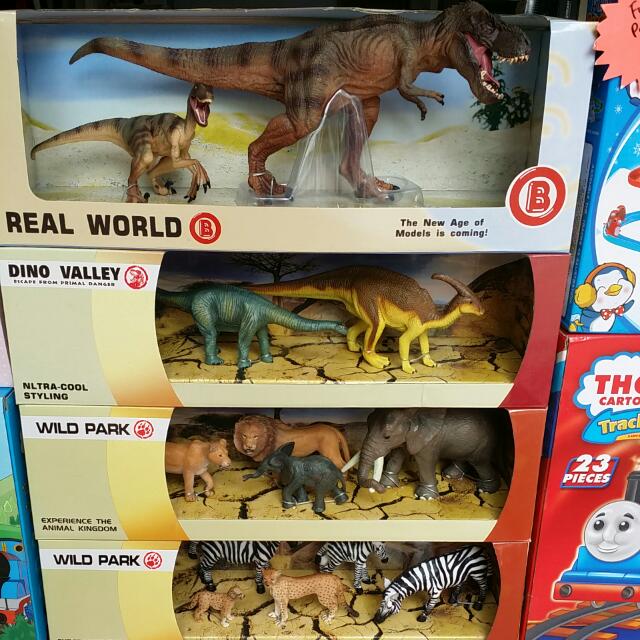 dinosaur world toys