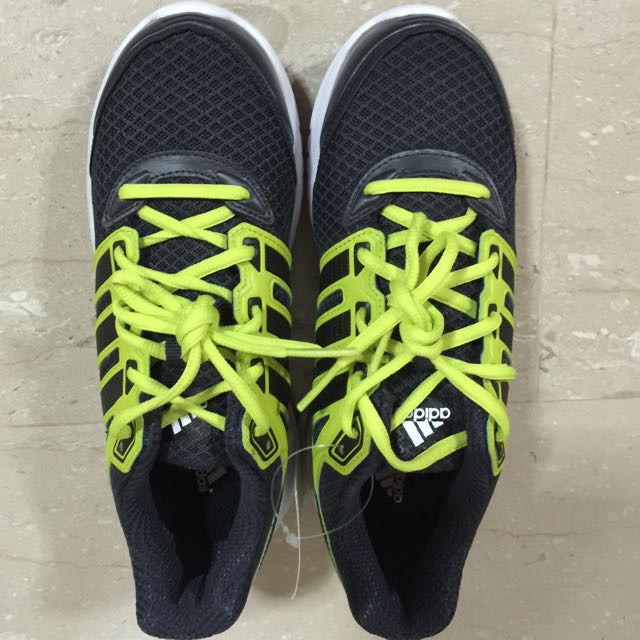 adidas running shoes size 4