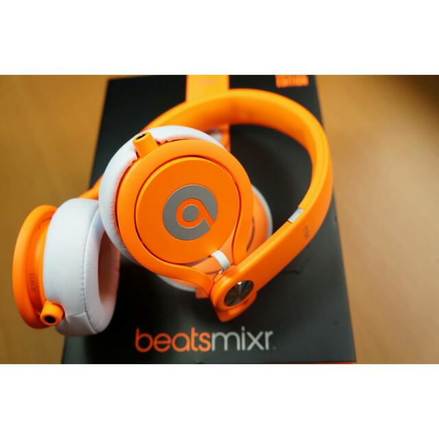beats mixr neon orange