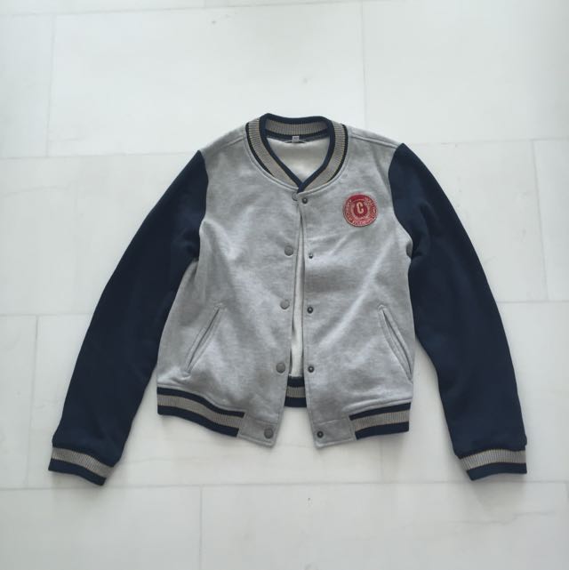 Cache Cache Baseball Jacket (Category: Coats, Jackets and Outerwear) located in Singapore. Submitted by _ptrcstc (Listing ID 37657789, Image 1). Description: .