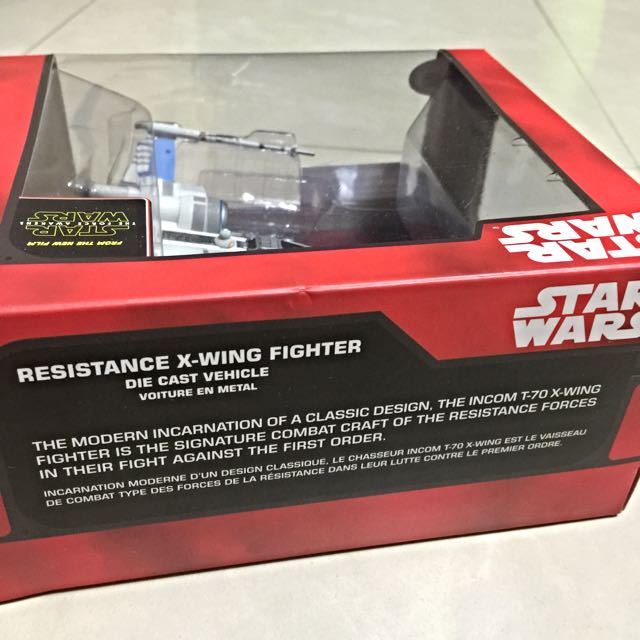 STAR WARS Resistance XWing Fighter Disney Store die cast, Hobbies
