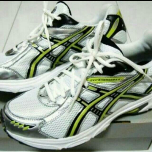 ASICS GEL Kanbarra 4 Sports Equipment Sports Games Racket Ball Sports on Carousell