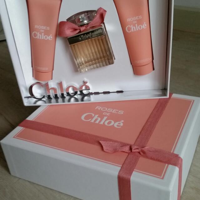 Chloe roses shop gift set