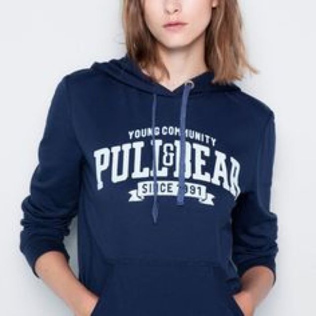 pull and bear logo hoodie women's