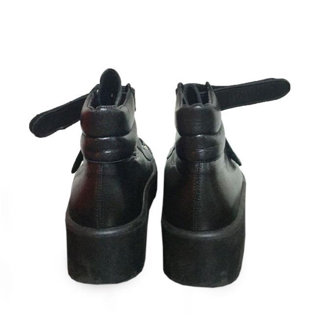Tokyo Bopper Belly Button Platform Boots, Women's Fashion