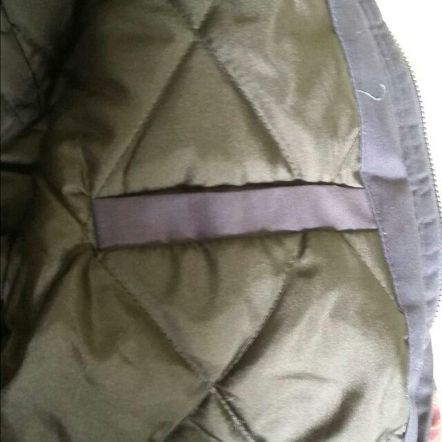 Fall/Winter Jacket (Category: Coats, Jackets and Outerwear) located in Singapore. Submitted by ilikecardboard (Listing ID 37988921, Image 3). Description: Fall/autumn/winter jacket with hoodie, 2 front pockets and 1 inner pocket. Fits size S or M. Item is in excellent condition, worn only for a few days during a trip overseas. Really like this jacket but Singapore is far too hot for me to use it. #NUSFREEPIZZA.