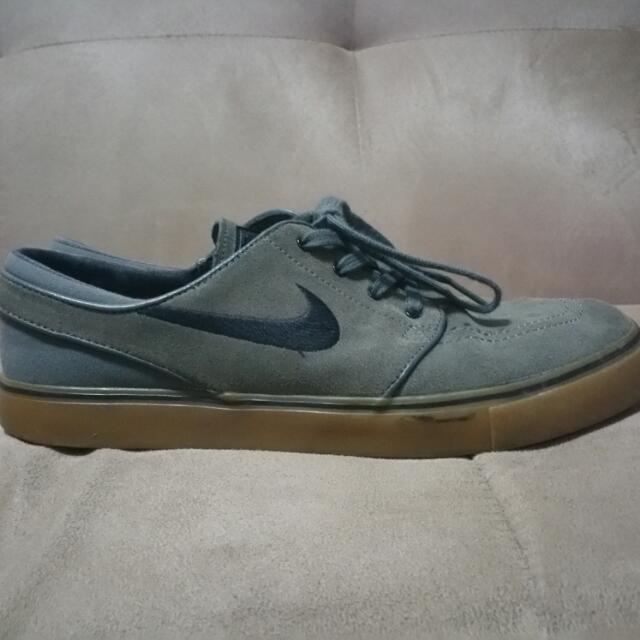Janoski grey gum sole hot sale