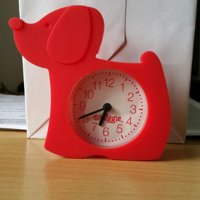 Smiggle Clock, Everything Else on Carousell