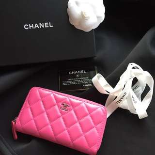 CHANEL 新款桃紅ㄇ字中夾
