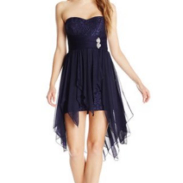 My Michelle Junior's Strapless Dress, Women's Fashion, New Undergarments &  Loungewear on Carousell