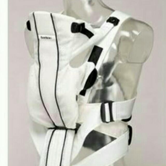 baby bjorn white mesh carrier