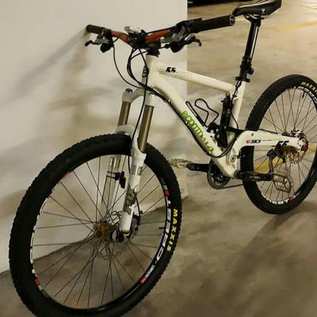 Meta hot sale 5.5 commencal