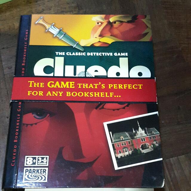 Hasbro S Cluedo Bookshelf Edition Toys Games On Carousell