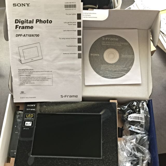 Sony Digital Photo Frame, Furniture & Home Living, Home Decor, Clocks