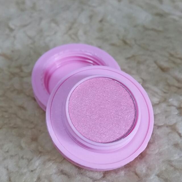 BN Eye Shadow (Category: Precious Stones) located in Singapore. Submitted by sarah.clk85 (Listing ID 38529621, Image 2). Description: .
