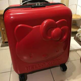 Hello Kitty旅行箱