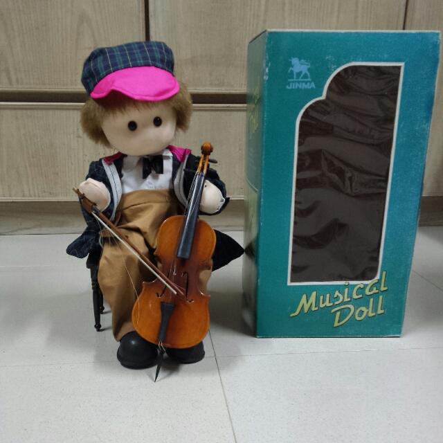 vintage musical dolls