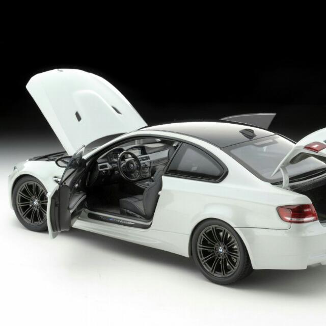 1/18 KYOSHO  M3 Coupe WHITE 中古 希少品 Rare Kyosho 1/18 BMW M3 E92 Pearl White., Toys & Collectibles